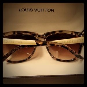 Tortious & Gold Louis Vuitton Sunglass